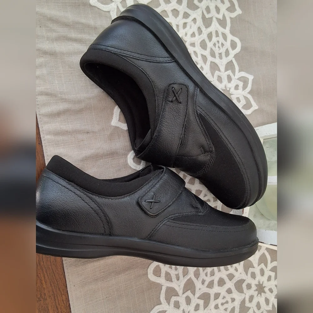 APEX, NWT, 8 XWide, Woman's Black Dress Shoes - Picture 6 of 8